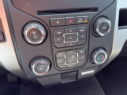 Used 2013 Ford F150 XLT w/ Luxury Equipment Group AWD/4WD image 35
