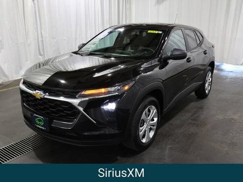 Used 2024 Chevrolet Trax LS FWD image 6