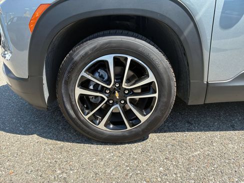 Used 2025 Chevrolet TrailBlazer LT FWD image 29