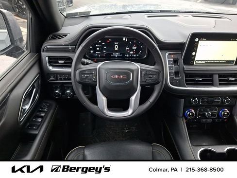 Used 2022 GMC Yukon SLT w/ SLT Luxury Package image 15