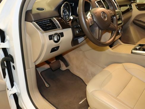 Used 2015 Mercedes-Benz ML 250 BlueTEC 4MATIC image 9