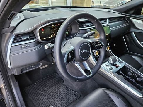 Used 2024 Jaguar XF R-Dynamic SE AWD/4WD image 17