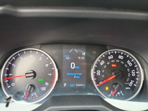 Used 2020 Toyota RAV4 XLE image 18