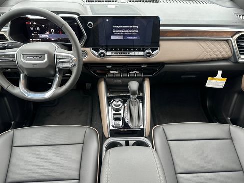 New 2026 GMC Canyon Denali image 15