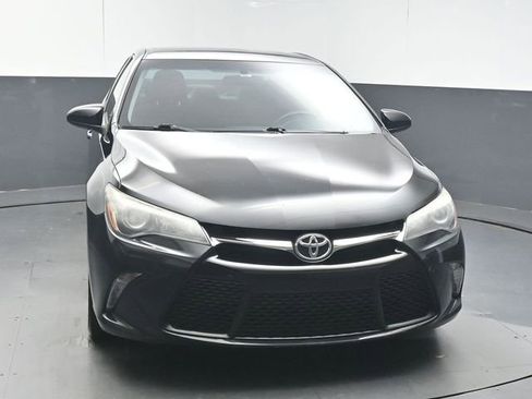 Used 2015 Toyota Camry XSE FWD image 3
