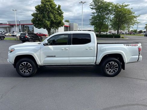 Used 2023 Toyota Tacoma TRD Sport w/ Black Out Package (TMS) AWD/4WD image 2