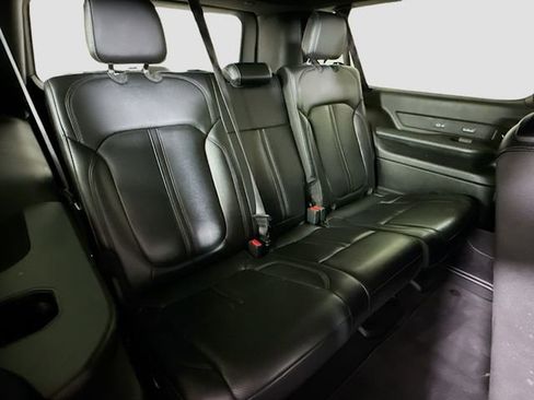 Used 2023 Jeep Wagoneer L 4WD image 27