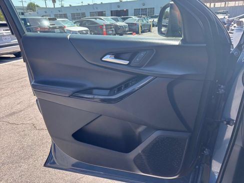 Used 2025 Chevrolet Equinox LT FWD image 18