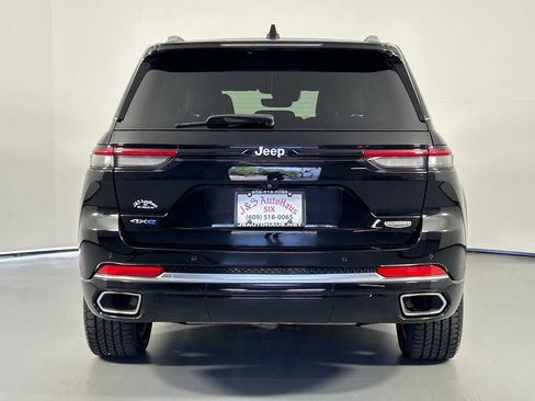 Used 2022 Jeep Grand Cherokee Summit AWD/4WD image 6