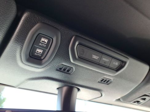 Used 2023 Jeep Wrangler Unlimited w/ Sun & Screen Package AWD/4WD image 11