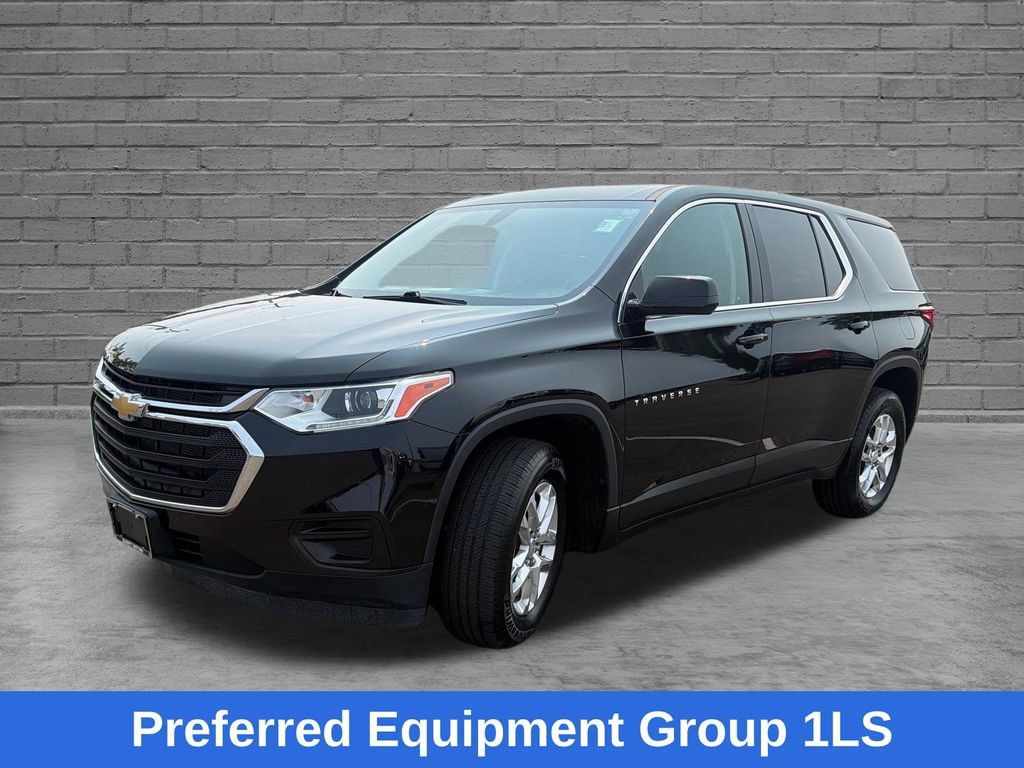 Used 2020 Chevrolet Traverse LS w/ LPO, Floor Liner Package FWD image 4