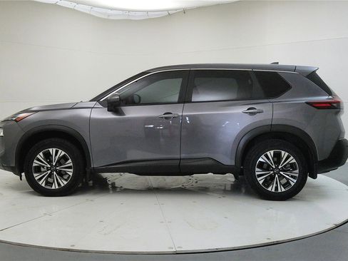 Used 2023 Nissan Rogue SV image 5