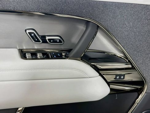 New 2027 Land Rover Range Rover Sport SE AWD/4WD image 18