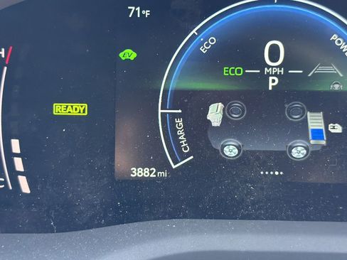 Used 2025 Toyota Camry SE image 33