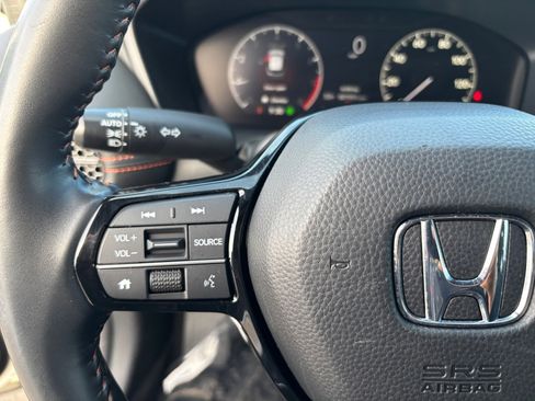 Used 2024 Honda HR-V Sport image 29