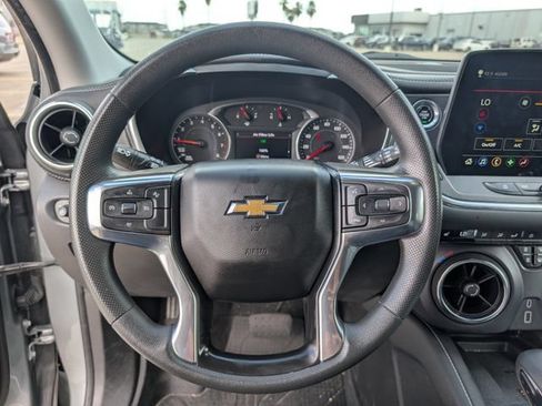 Used 2024 Chevrolet Blazer LT w/ Convenience Package FWD image 10
