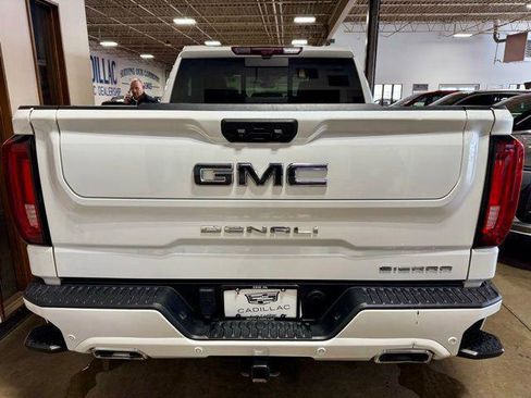 Used 2022 GMC Sierra 1500 Denali Ultimate AWD/4WD image 8