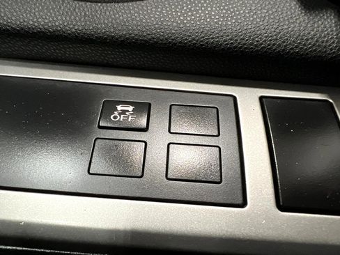 Used 2013 MAZDA MAZDA3 i SV image 31