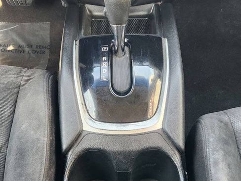 Used 2016 Nissan Rogue S FWD image 13
