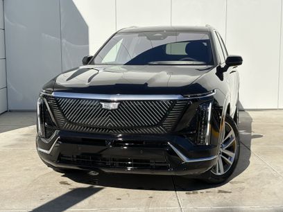 New 2026 Cadillac Vistiq Luxury w/ LPO, Floor Liner Package