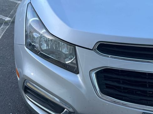 Used 2016 Chevrolet Cruze LS image 8