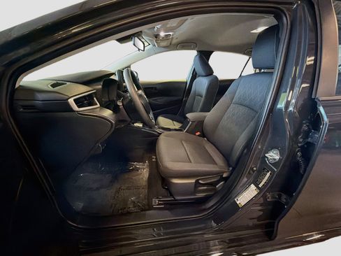 Used 2025 Toyota Corolla LE FWD image 13
