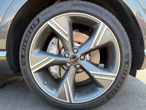 Certified 2025 Genesis GV80 3.5T Prestige AWD/4WD image 24