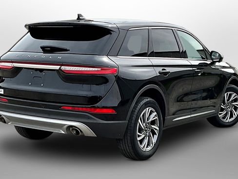 Used 2024 Lincoln Corsair AWD w/ Equipment Group 101A image 10