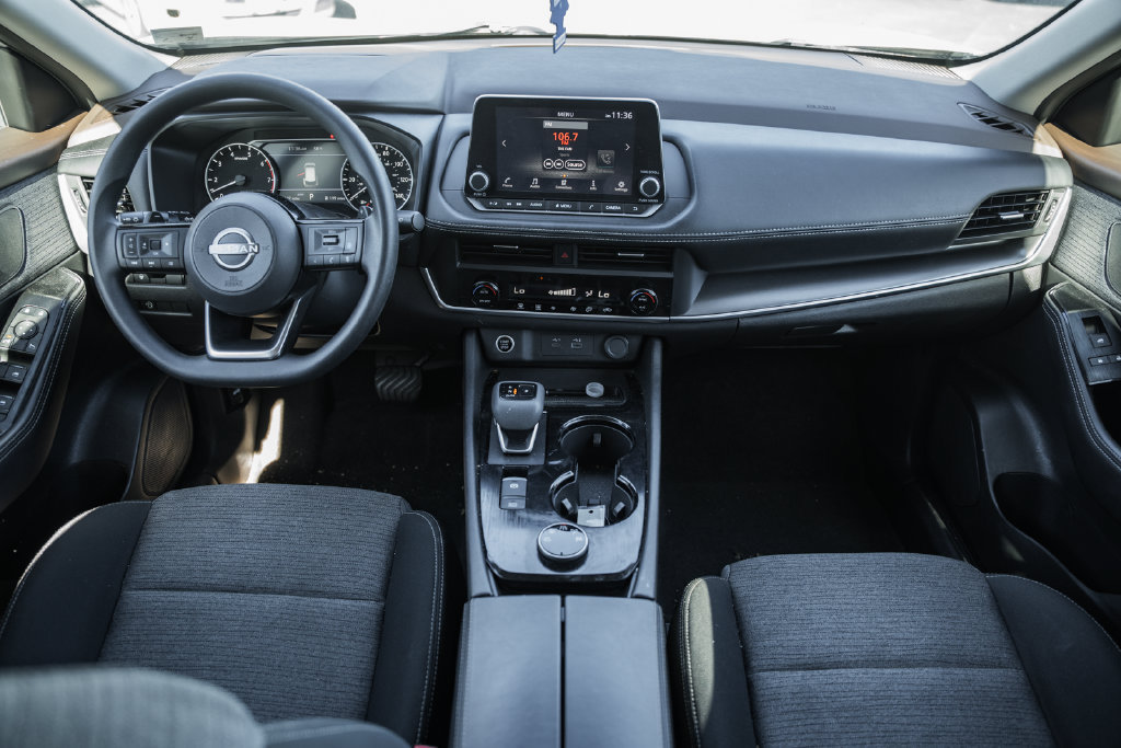 Used 2023 Nissan Rogue SV AWD/4WD image 17