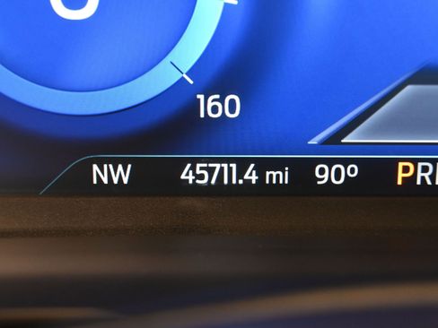 Used 2022 Ford Escape SEL w/ Technology Package FWD image 16