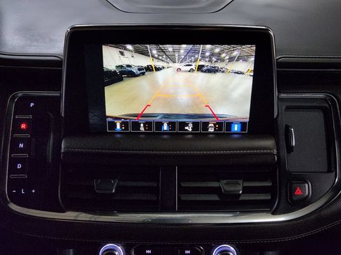 Used 2022 GMC Yukon SLT w/ SLT Premium Package RWD image 37