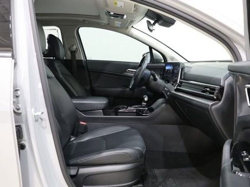 Used 2024 Kia Sportage SX image 40