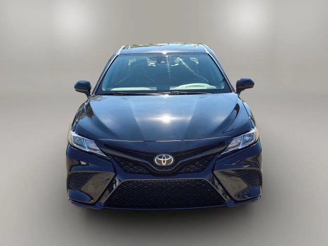 Used 2020 Toyota Camry SE w/ Moonroof Package AWD/4WD image 2
