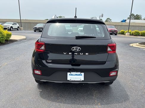 Certified 2023 Hyundai Venue SEL FWD image 6