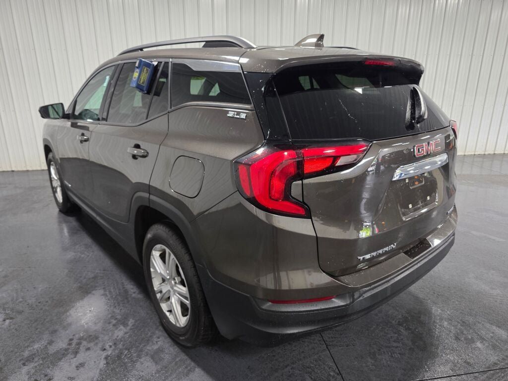 Used 2020 GMC Terrain SLE w/ Driver Convenience Package AWD/4WD image 3