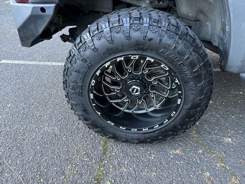 Used 2019 RAM 1500 Laramie image 9