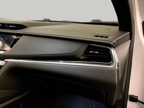 Used 2023 Cadillac XT6 Luxury AWD/4WD image 15