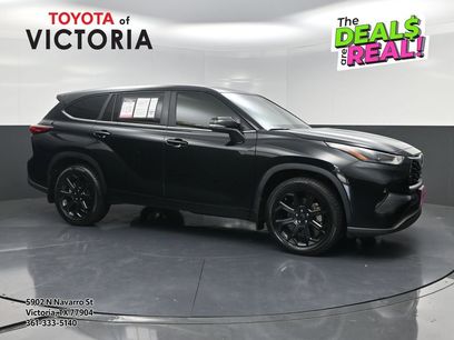 Used 2023 Toyota Highlander LE