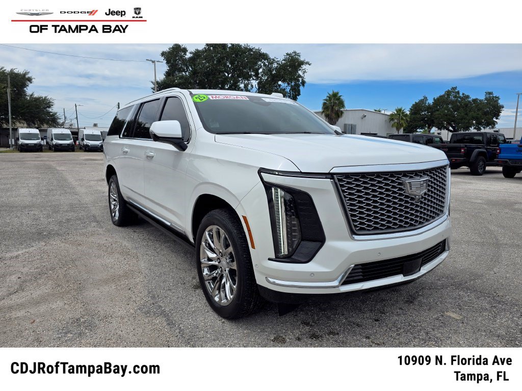 Used 2025 Cadillac Escalade ESV Premium Luxury w/ LPO, Radiant Package AWD/4WD image 1