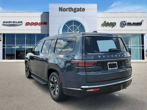 Used 2024 Jeep Wagoneer Series III AWD/4WD image 3