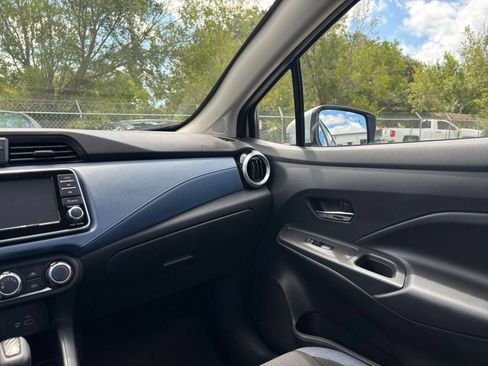 Used 2025 Nissan Versa SV FWD image 33