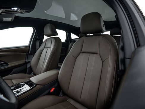 New 2025 Audi A6 e-tron Prestige image 15