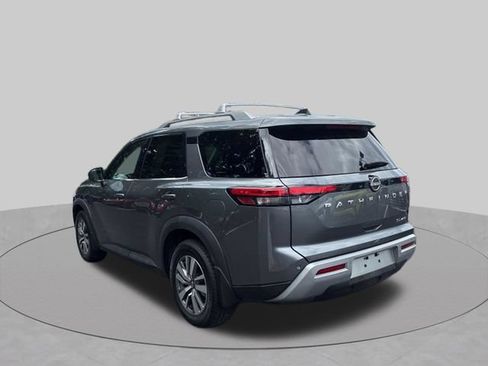 Certified 2022 Nissan Pathfinder SL AWD/4WD image 4