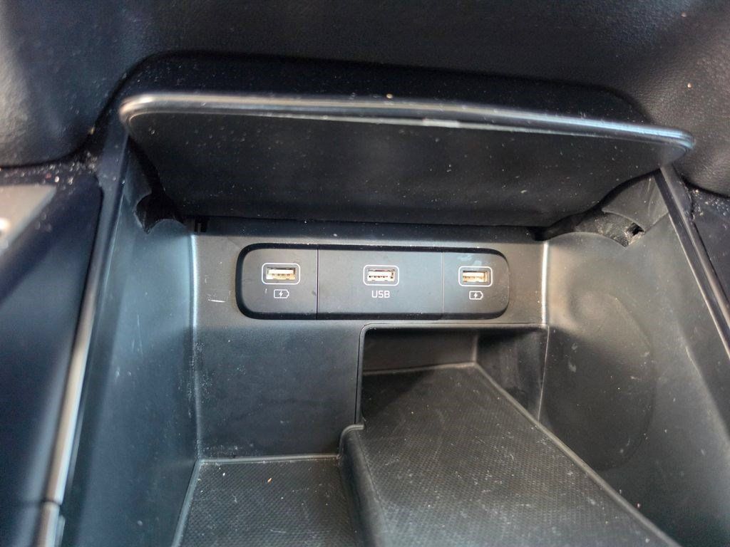 Used 2022 Kia Sorento S FWD image 21