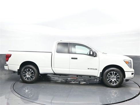 Used 2024 Nissan Titan SV w/ SV Utility Package image 7