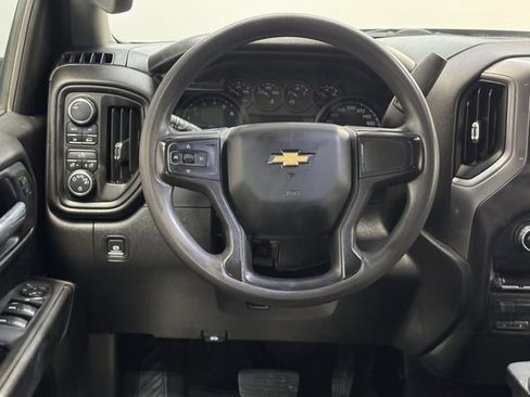 Used 2020 Chevrolet Silverado 1500 Custom w/ Custom Value Package image 8