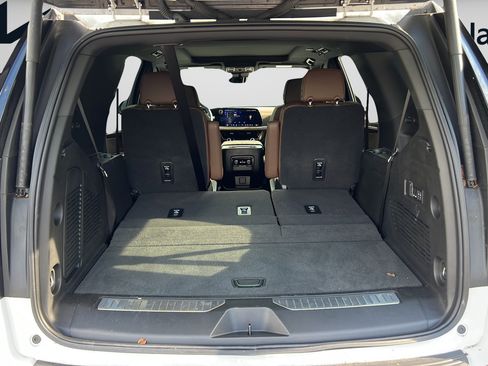 Used 2025 Chevrolet Tahoe High Country w/ Sun And Tow Package AWD/4WD image 9