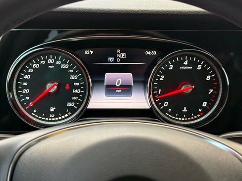 Used 2018 Mercedes-Benz E 300 image 32