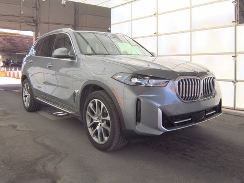 Used 2026 BMW X5 xDrive40i AWD/4WD image 5
