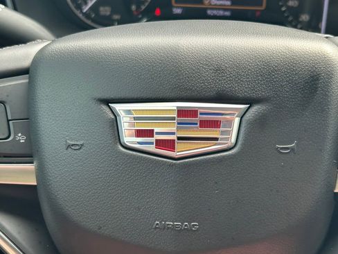 Used 2023 Cadillac XT6 Luxury FWD image 39